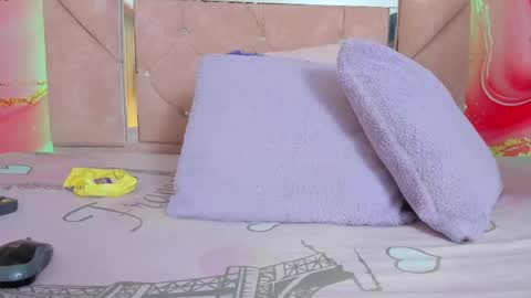 mia__blaze_ online show from 13, 4, 2026