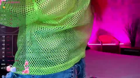 Mia  GMT7 Mon Tue Wen Thur 1000am-0300pm Sat 0300am-0900am online show from 25, 1, 2025