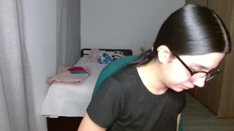 Snapshot of mia__lopez_ chatting on 8, 11, 2025 Mia online show from 8, 11, 2025