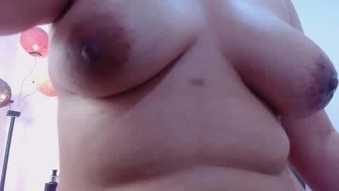 C A L L  M E  M I A  online show from 15, 2, 2026