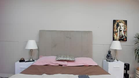 Mia Zoe online show from 23, 5, 2026