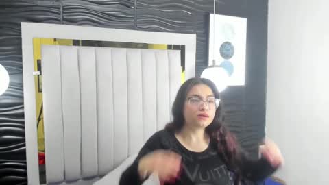 Dreams Couple online show from 8, 1, 2025