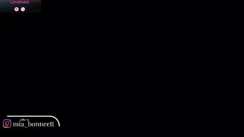 Snapshot of mia_bonneett chatting on 27, 3, 2026 online show from 27, 3, 2026