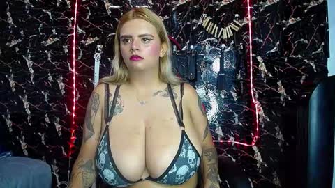 Snapshot of mia_boobs_19 chatting on 30, 10, 2025 mia Independent model Thanks to everyone for your support online show from 30, 10, 2025