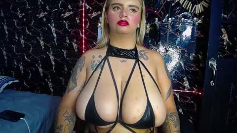 Snapshot of mia_boobs_19 chatting on 6, 11, 2025 mia Independent model Thanks to everyone for your support online show from 6, 11, 2025