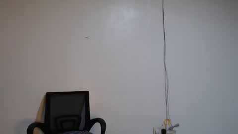 Snapshot of mia_c102130 chatting on 28, 9, 2025 MIA online show from 28, 9, 2025