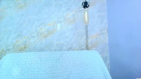 Mia  online show from 22, 11, 2025