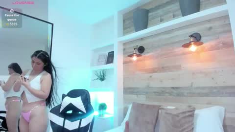 Snapshot of mia_collins96 chatting on 3, 2, 2026 M I A online show from 3, 2, 2026