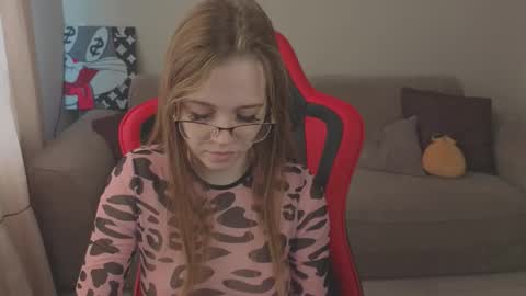 Mia online show from 5, 10, 2025