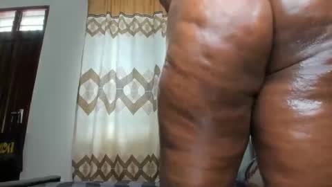 mia_ebbony online show from 23, 10, 2025