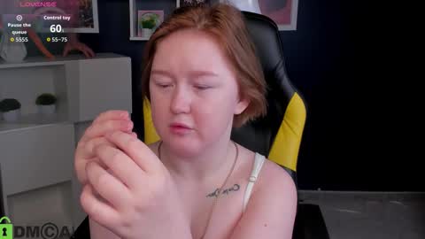 Mia online show from 8, 11, 2025