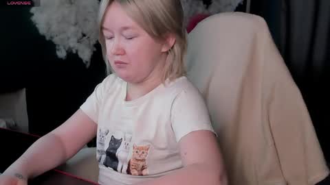 Snapshot of mia_ferd chatting on 26, 4, 2026 Mia online show from 26, 4, 2026