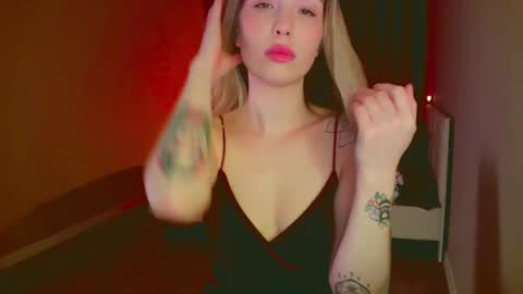 Mia online show from 16, 2, 2025