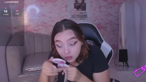 Mia online show from 2, 3, 2026