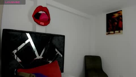 mia fox online show from 28, 11, 2025