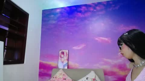    online show from 13, 4, 2026