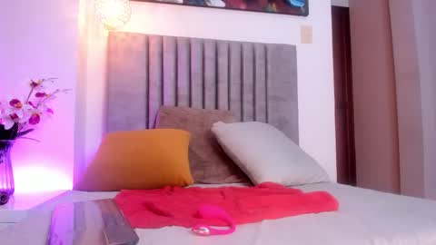 Snapshot of mia_hrpr_01 chatting on 4, 3, 2026 Mia online show from 4, 3, 2026