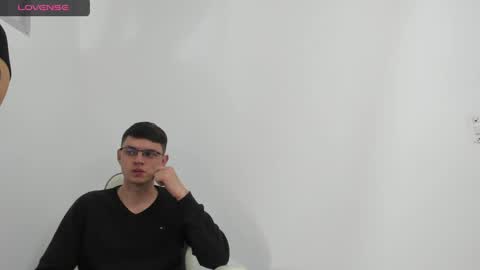 mia_ian online show from 20, 4, 2026