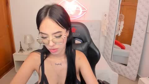    online show from 12, 2, 2025