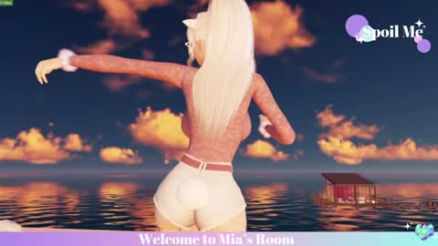 Snapshot of mia_lilah chatting on 7, 4, 2026 Mia online show from 7, 4, 2026