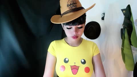 Snapshot of mia_lover9 chatting on 11, 6, 2026 M I A online show from 11, 6, 2026
