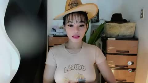 Snapshot of mia_lover9 chatting on 18, 7, 2026 M I A online show from 18, 7, 2026