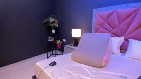 Snapshot of mia_milff chatting on 12, 3, 2026 MIA online show from 12, 3, 2026