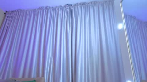 Mia online show from 13, 4, 2026