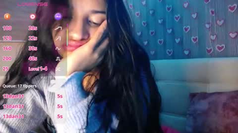 Snapshot of mia_petitebaby chatting on 21, 11, 2025 Ma online show from 21, 11, 2025