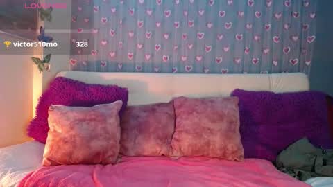 Snapshot of mia_petitebaby chatting on 22, 3, 2026 Ma online show from 22, 3, 2026