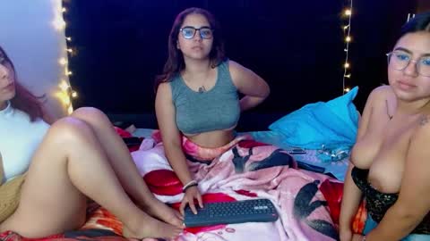 Mia  online show from 28, 1, 2025