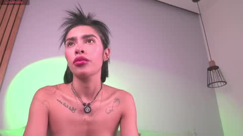 Mia Reeves online show from 17, 4, 2026