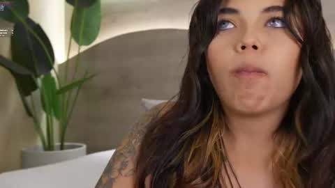 Snapshot of mia_rosalie chatting on 18, 6, 2026 mia_rosalie online show from 18, 6, 2026