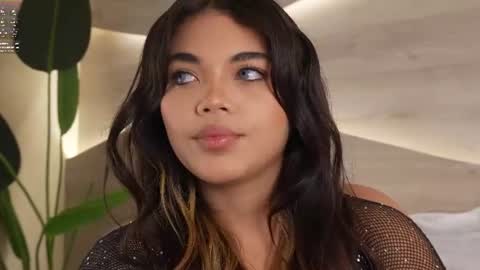 Snapshot of mia_rosalie chatting on 19, 6, 2026 mia_rosalie online show from 19, 6, 2026