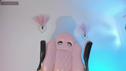 Snapshot of mia_royal chatting on 31, 5, 2026 mia_royal online show from 31, 5, 2026