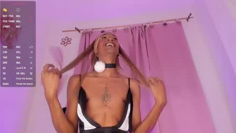 mia_royal online show from 10, 7, 2026