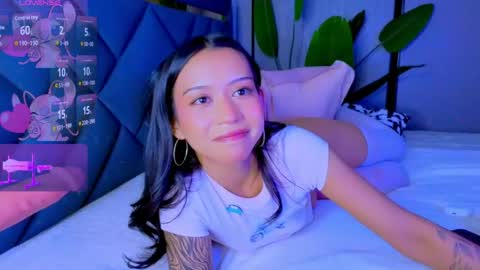 Mia online show from 10, 4, 2026