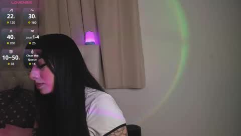 Mia Sky online show from 15, 9, 2025