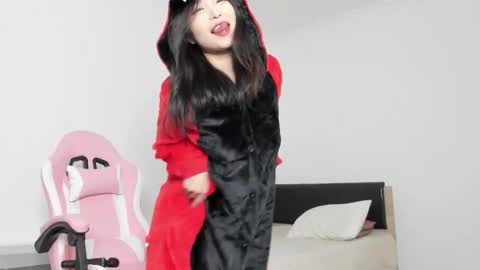 Snapshot of mia_soyun chatting on 5, 11, 2025 Your Soyun online show from 5, 11, 2025