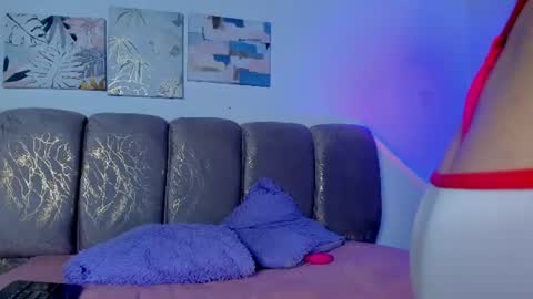 Snapshot of mia_sweetie1 chatting on 17, 7, 2026 mia_sweetie1 online show from 17, 7, 2026