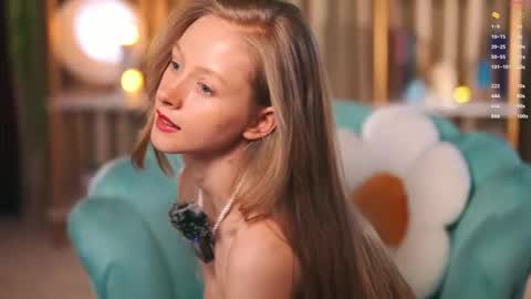 Mia online show from 4, 3, 2026