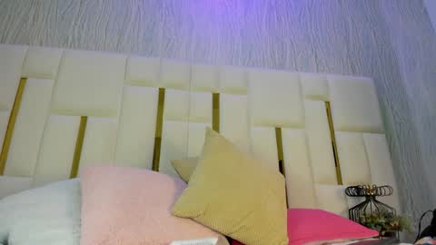 mia_vy online show from 5, 5, 2026
