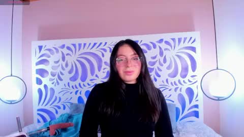 mia_wills_ online show from 13, 4, 2026