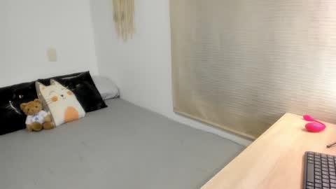 Snapshot of mia_xgray chatting on 29, 1, 2025 Mia   online show from 29, 1, 2025