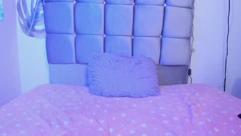 Snapshot of miaa_06 chatting on 6, 12, 2024 mia  nicolle online show from 6, 12, 2024