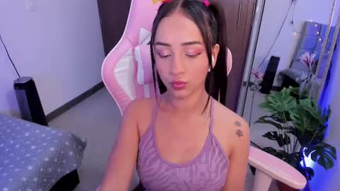 Snapshot of miaa_06 chatting on 26, 2, 2025 mia  nicolle online show from 26, 2, 2025