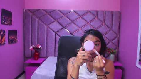 Snapshot of miaa_thopmson chatting on 1, 12, 2025 Miaa online show from 1, 12, 2025