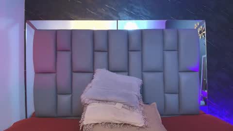 Mia online show from 7, 10, 2025