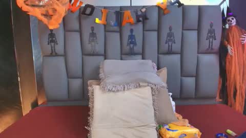 Mia online show from 23, 10, 2025