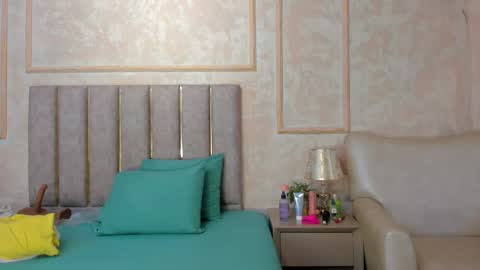 Miaasummer online show from 6, 4, 2026